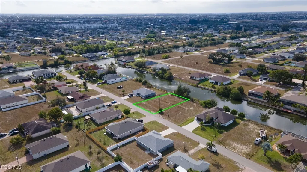 624 NW 3rd Avenue Cape Coral FL 33993