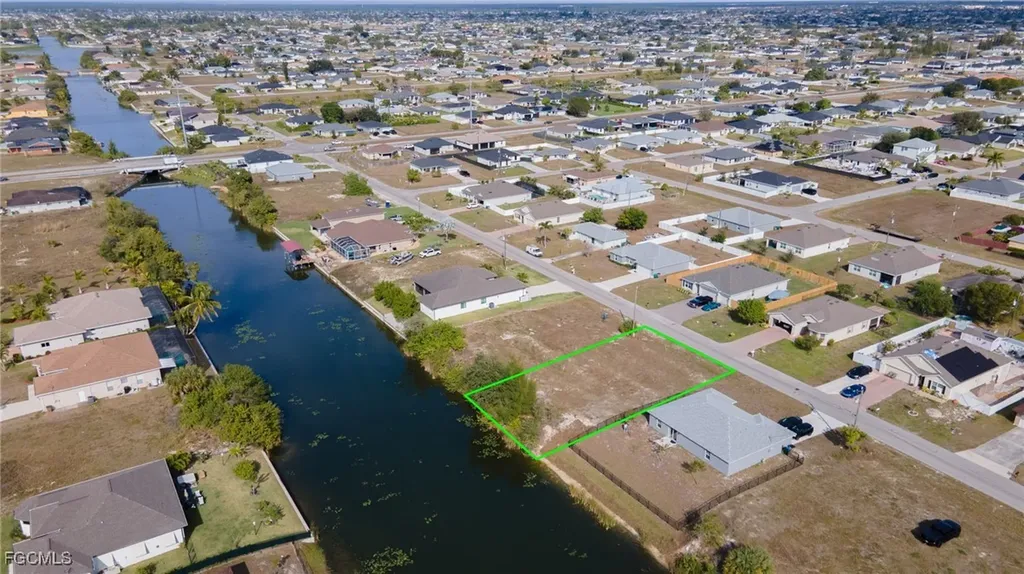 624 NW 3rd Avenue Cape Coral FL 33993