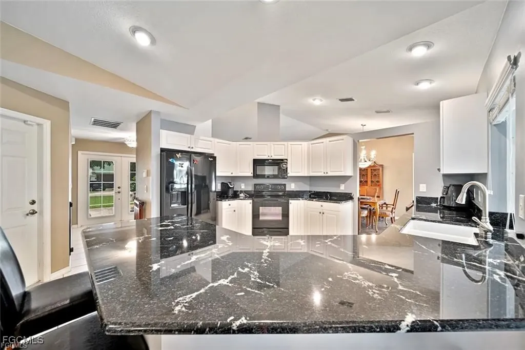 22 SE 13th Avenue Cape Coral FL 33990