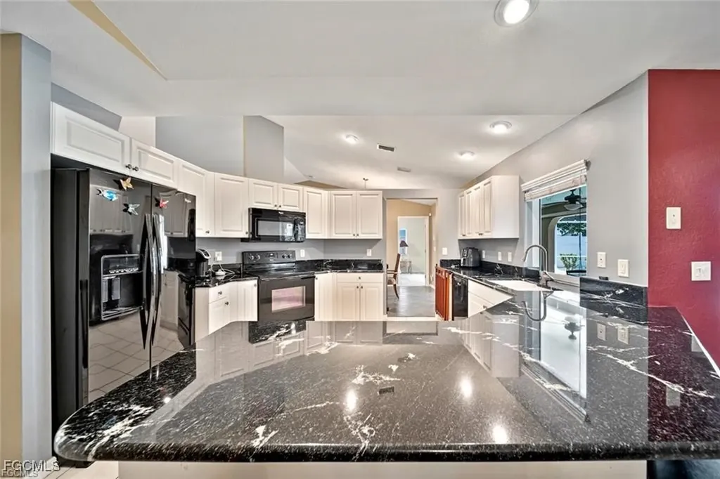 22 SE 13th Avenue Cape Coral FL 33990