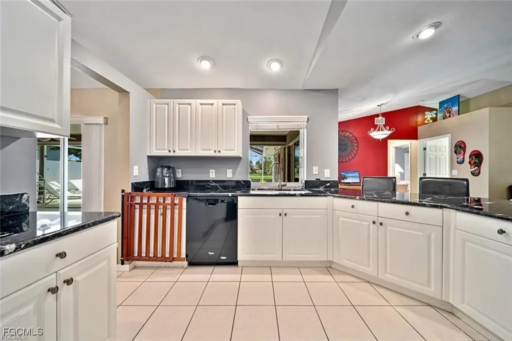 22 SE 13th Avenue Cape Coral FL 33990