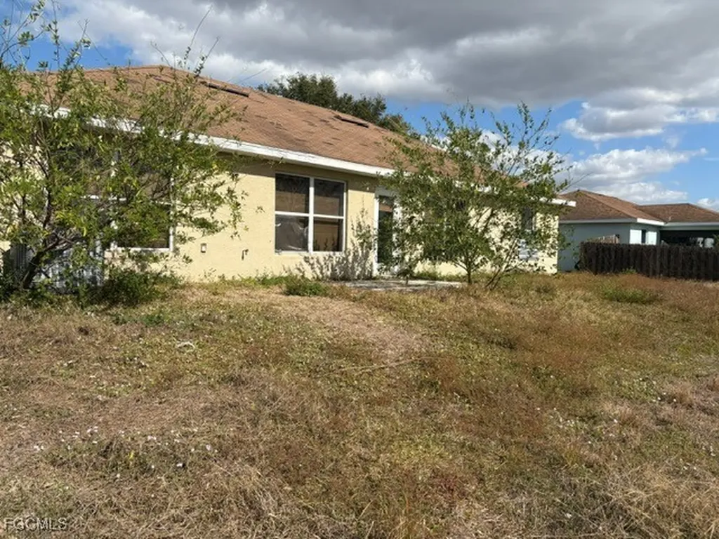 3505 15th Street SW Lehigh Acres FL 33976
