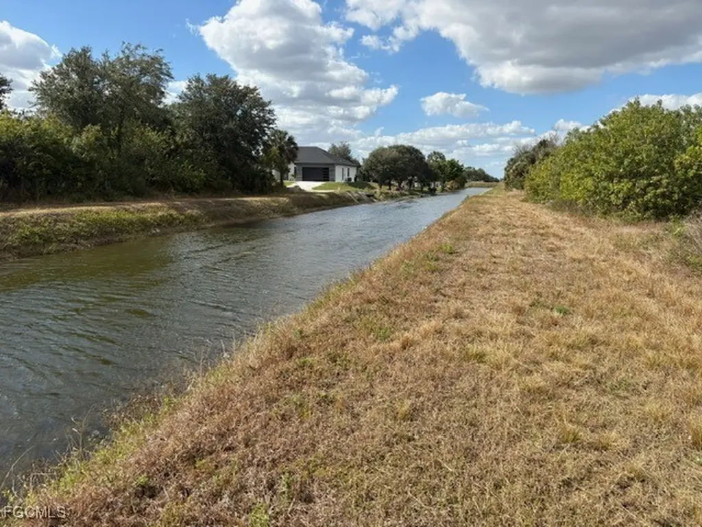 3505 15th Street SW Lehigh Acres FL 33976