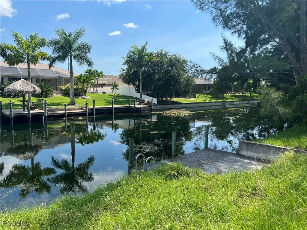 428 SE 13th Terrace Cape Coral FL 33990