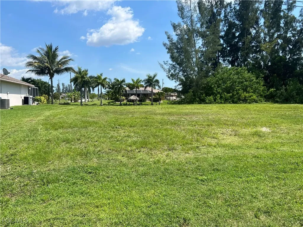 428 SE 13th Terrace Cape Coral FL 33990