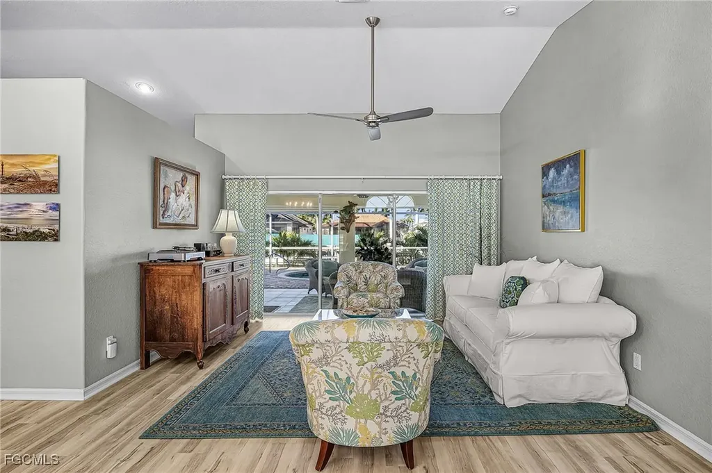 2815 SW 37th Terrace Cape Coral FL 33914