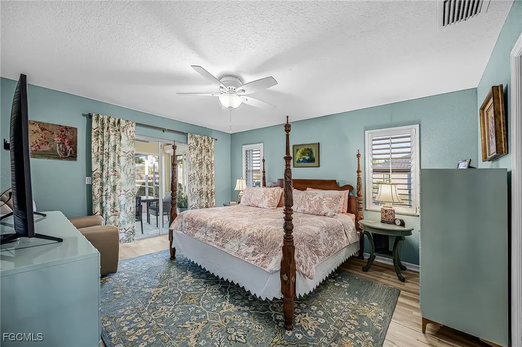 2815 SW 37th Terrace Cape Coral FL 33914