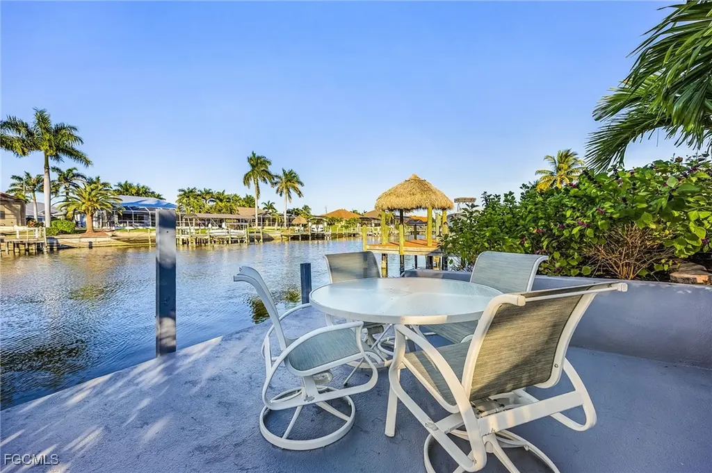 2815 SW 37th Terrace Cape Coral FL 33914