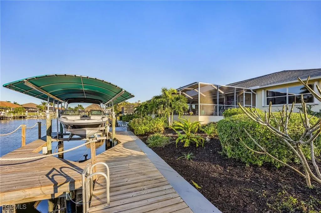 2815 SW 37th Terrace Cape Coral FL 33914