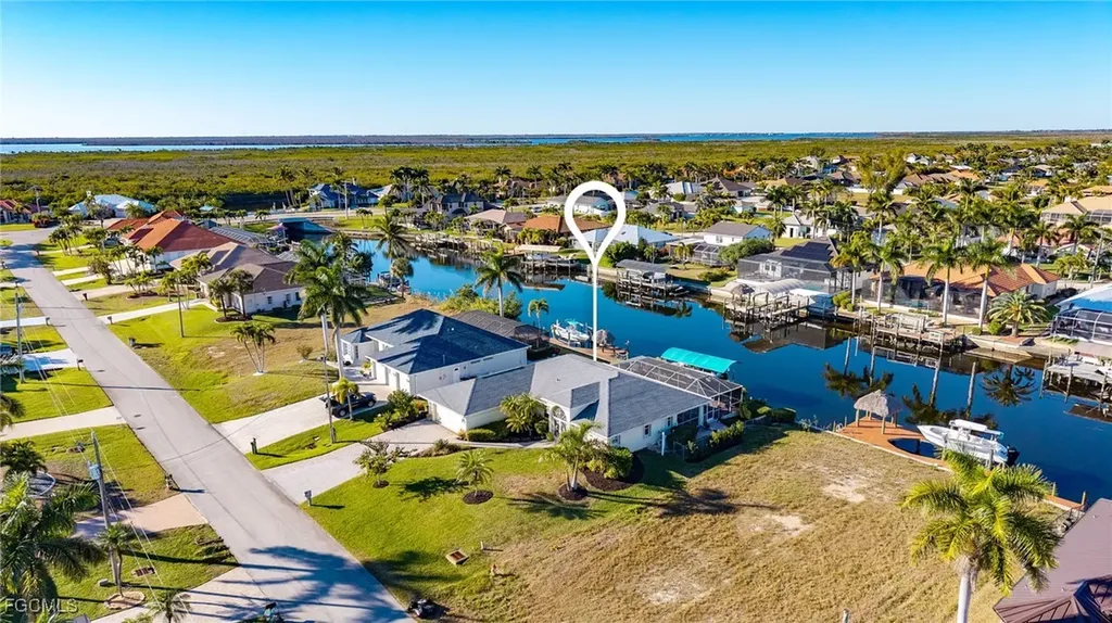 2815 SW 37th Terrace Cape Coral FL 33914