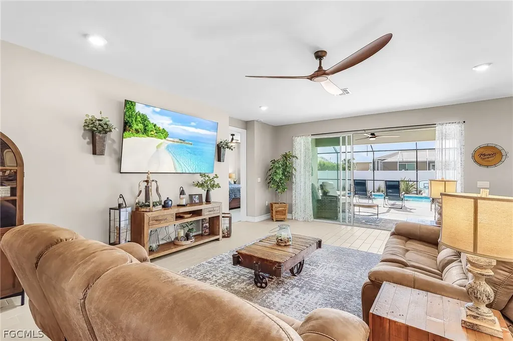 1814 SW 16th Terrace Cape Coral FL 33991