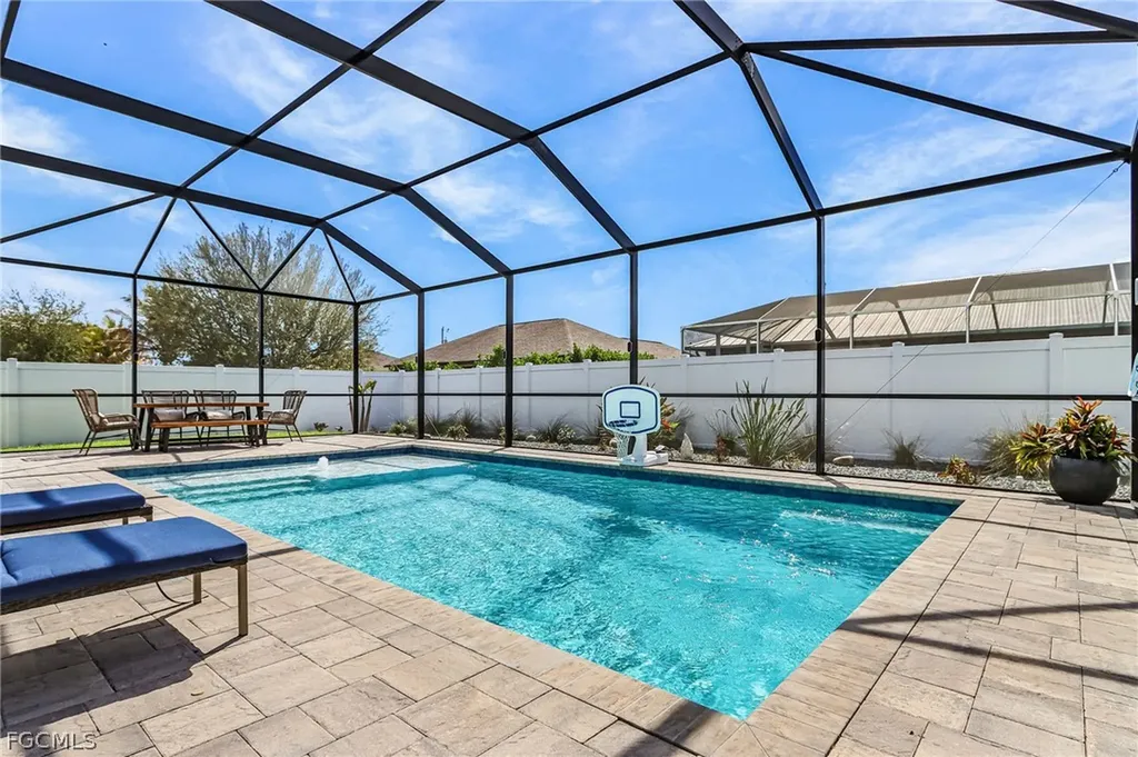 1814 SW 16th Terrace Cape Coral FL 33991