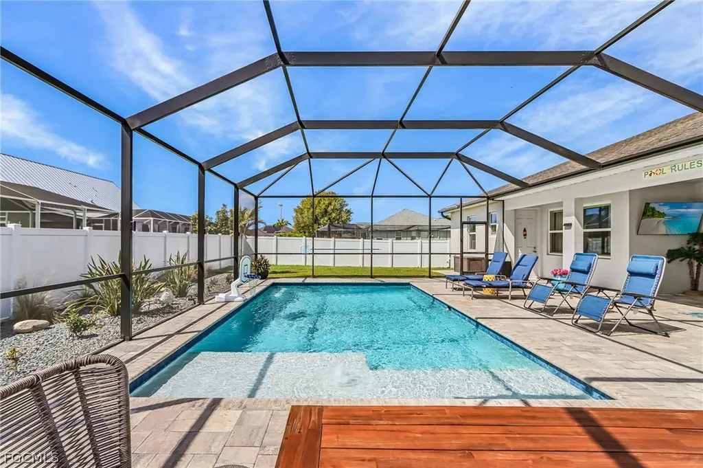 1814 SW 16th Terrace Cape Coral FL 33991