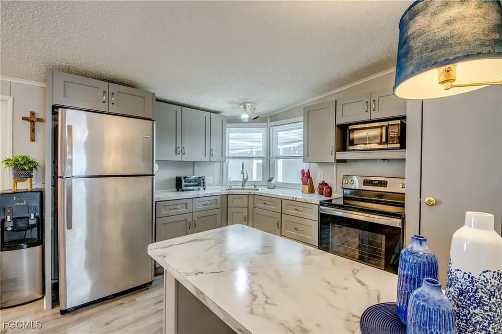 7020 Drum Drive St. James City FL 33956