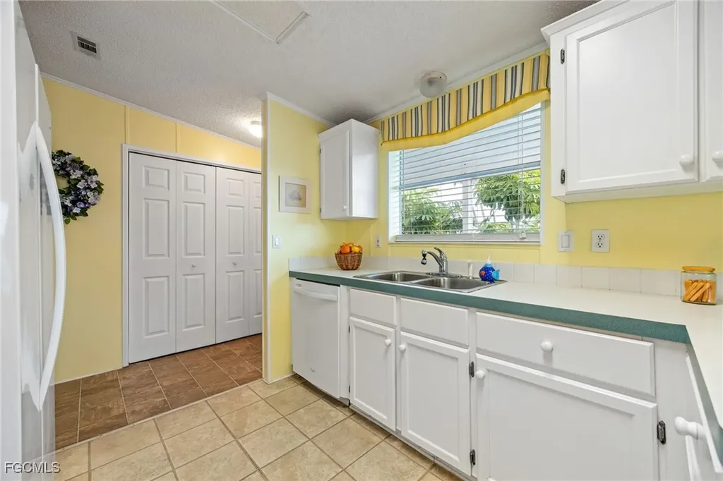 3811 Blueberry Lane St. James City FL 33956