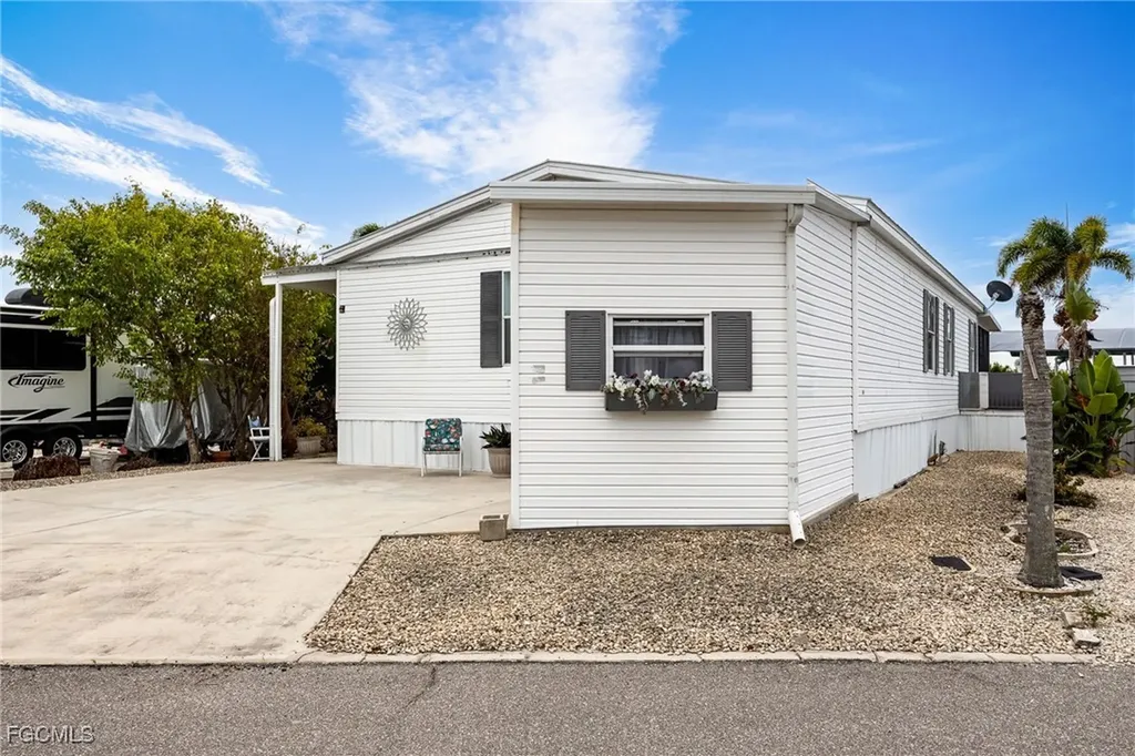 3811 Blueberry Lane St. James City FL 33956