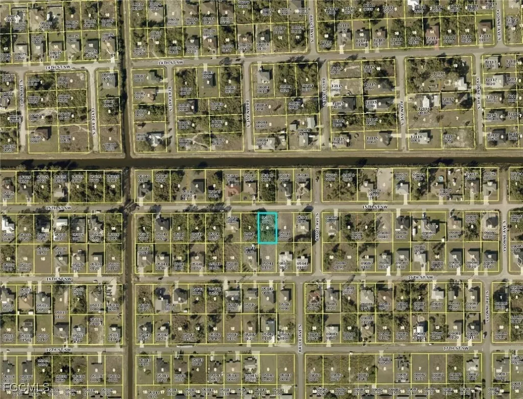 3905 15th Street SW Lehigh Acres FL 33976
