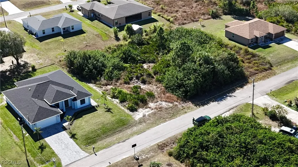 3905 15th Street SW Lehigh Acres FL 33976