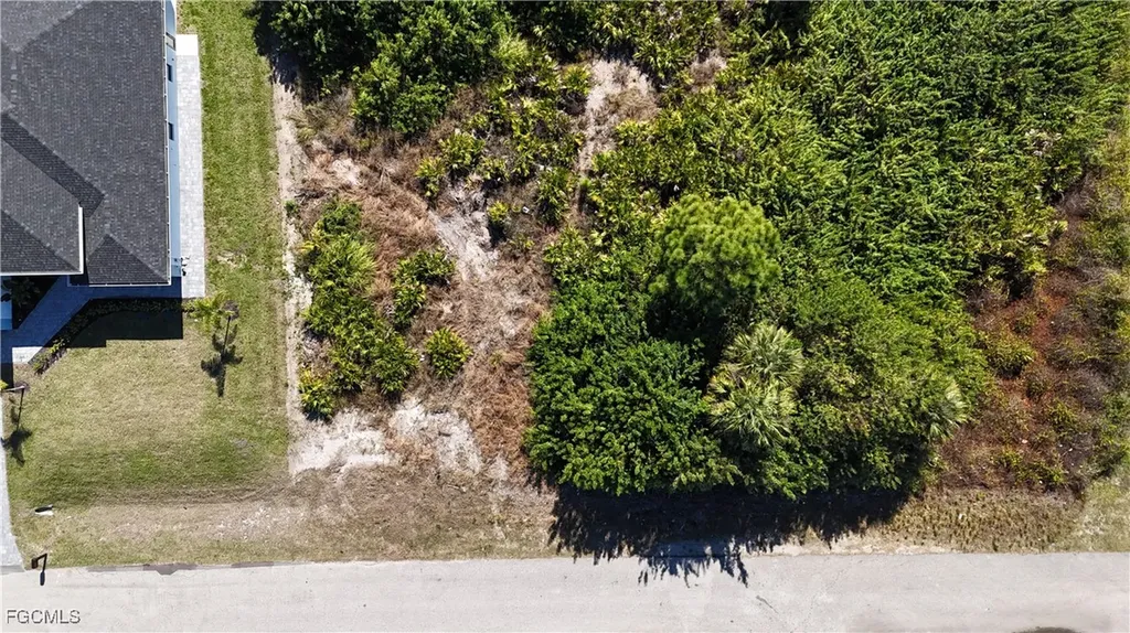 3905 15th Street SW Lehigh Acres FL 33976