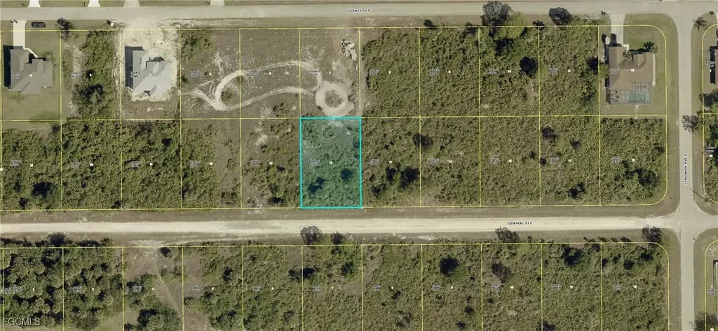 727 Central Street E Lehigh Acres FL 33974