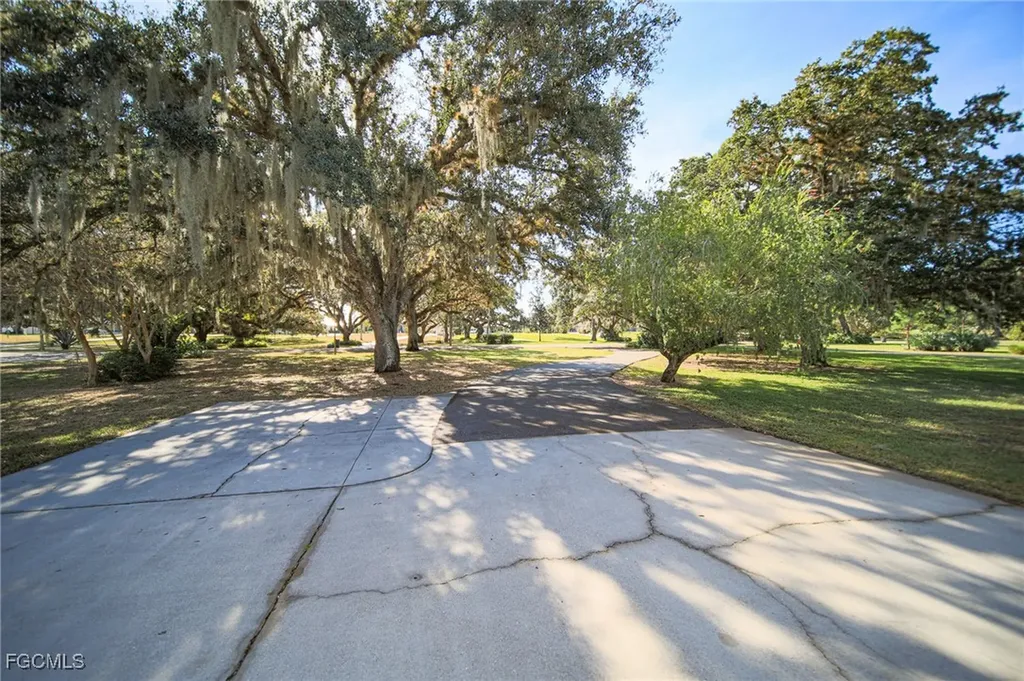 1250 Riverbend Drive Labelle FL 33935