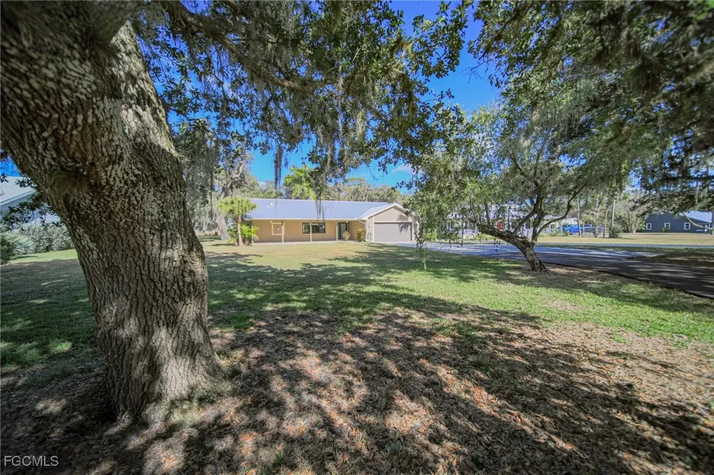 1250 Riverbend Drive Labelle FL 33935
