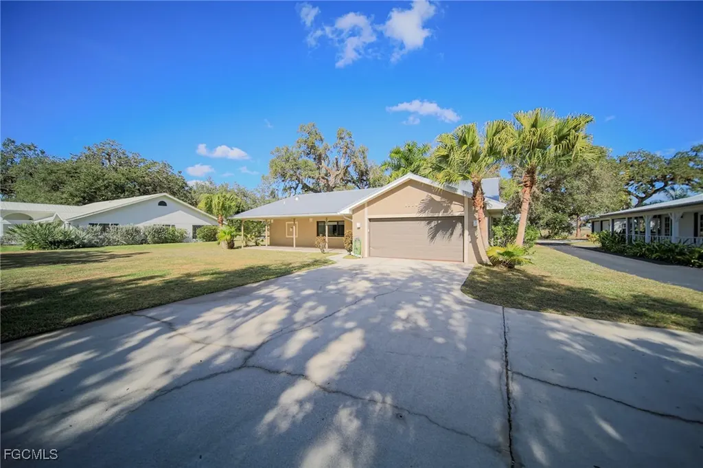 1250 Riverbend Drive Labelle FL 33935