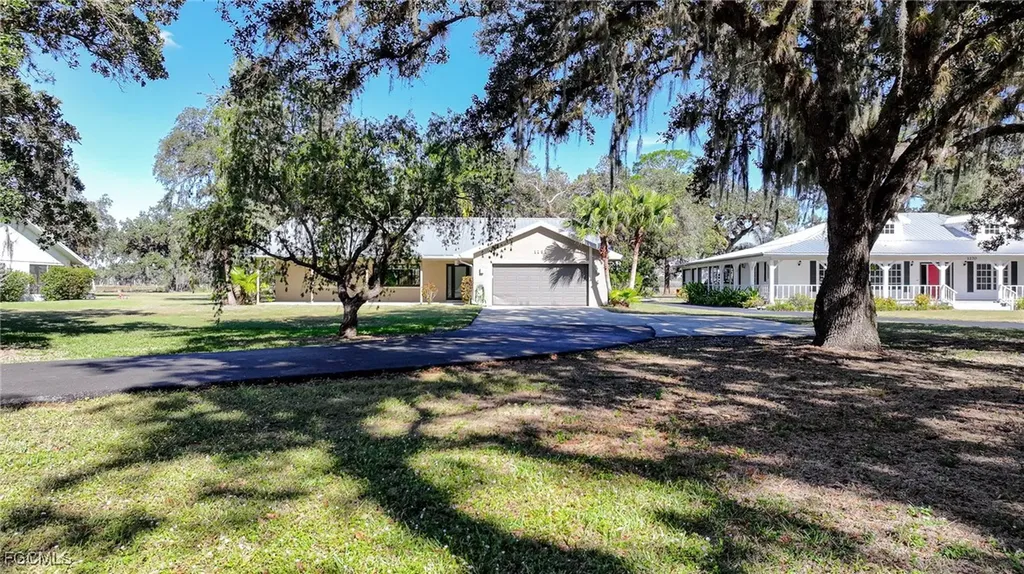 1250 Riverbend Drive Labelle FL 33935