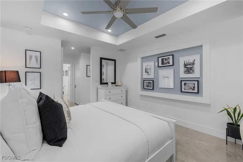 1922 NE 17th Place Cape Coral FL 33909