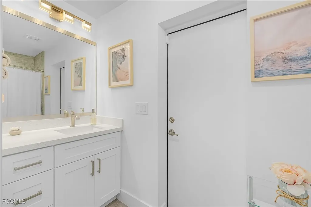 1922 NE 17th Place Cape Coral FL 33909
