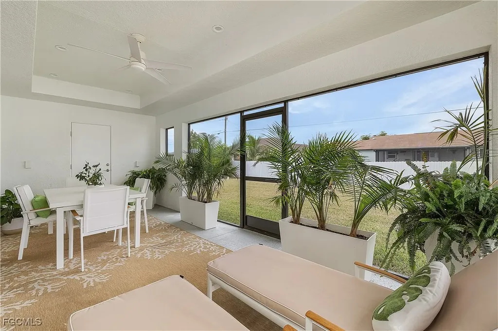 1922 NE 17th Place Cape Coral FL 33909