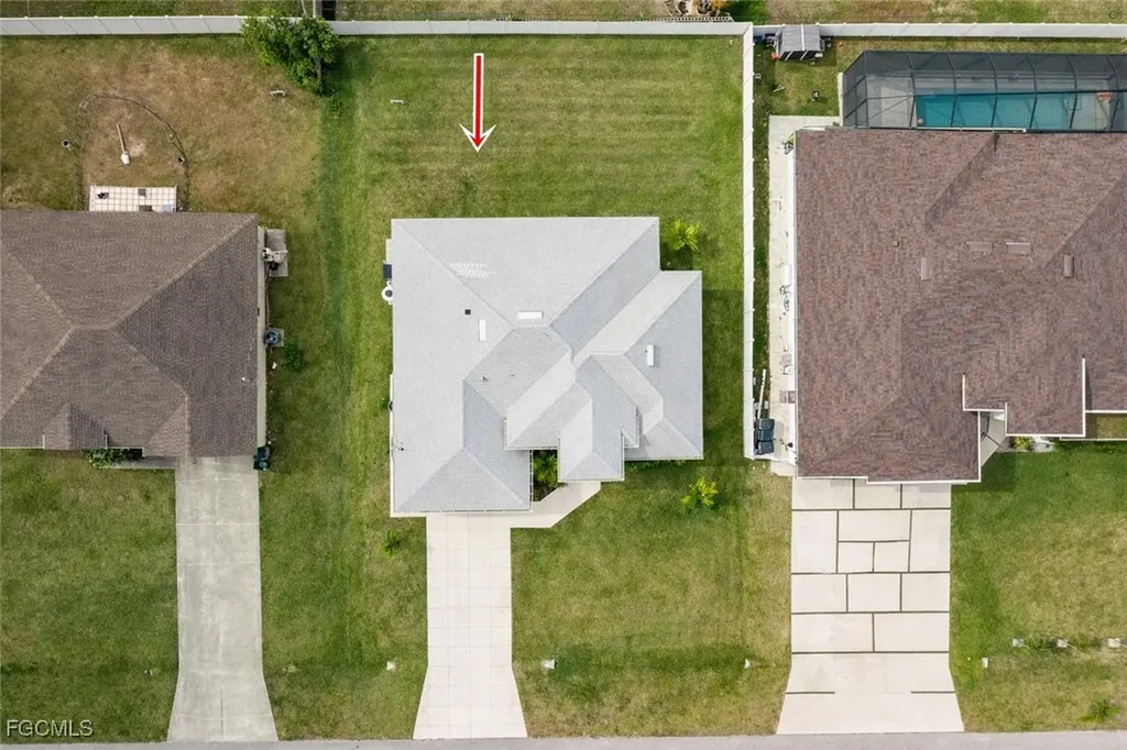 1922 NE 17th Place Cape Coral FL 33909
