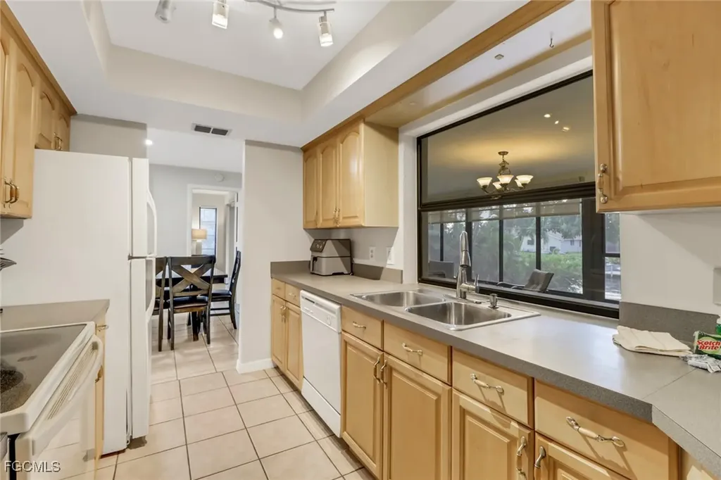 4800 SW 12th Place Cape Coral FL 33914