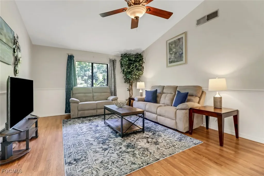 4800 SW 12th Place Cape Coral FL 33914