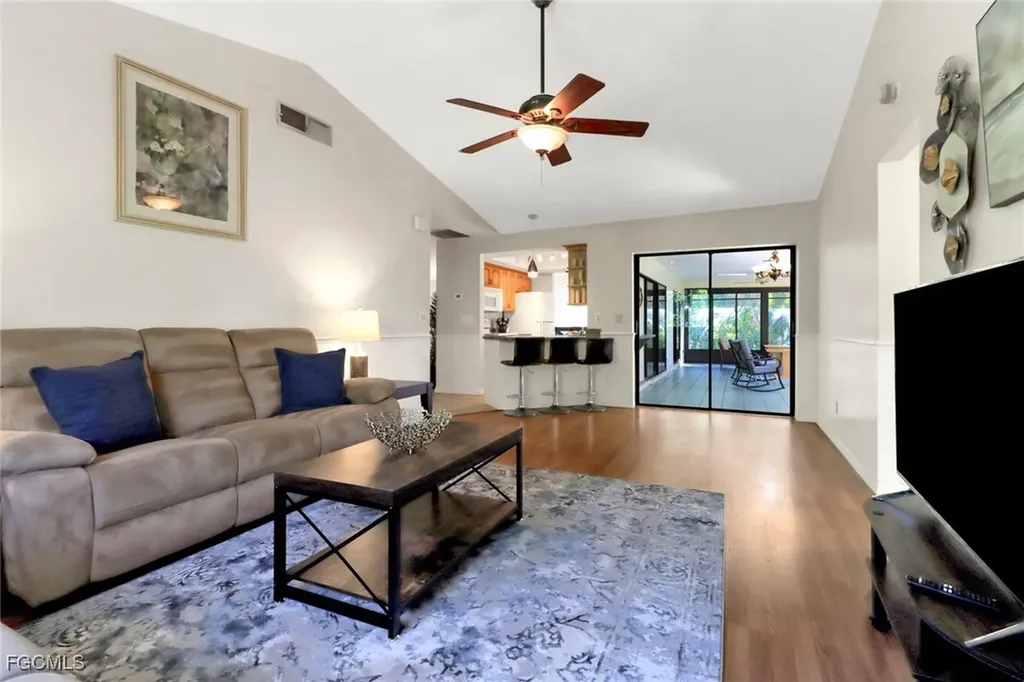 4800 SW 12th Place Cape Coral FL 33914