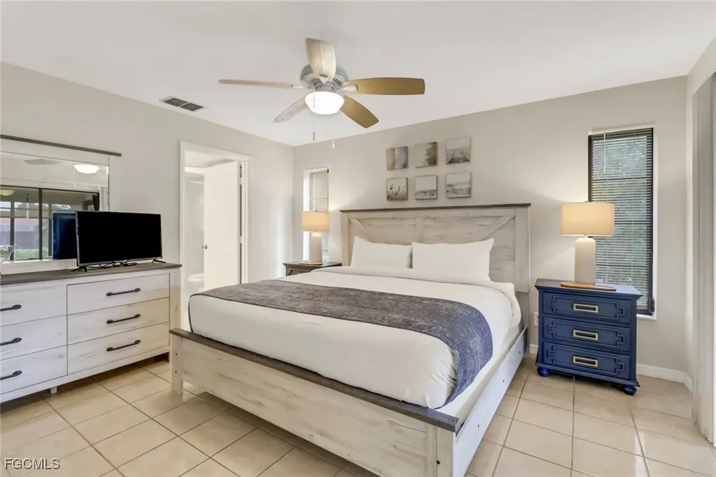 4800 SW 12th Place Cape Coral FL 33914