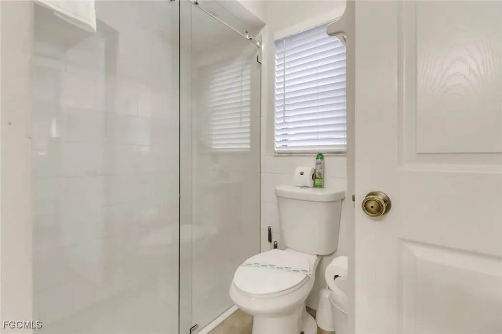4800 SW 12th Place Cape Coral FL 33914