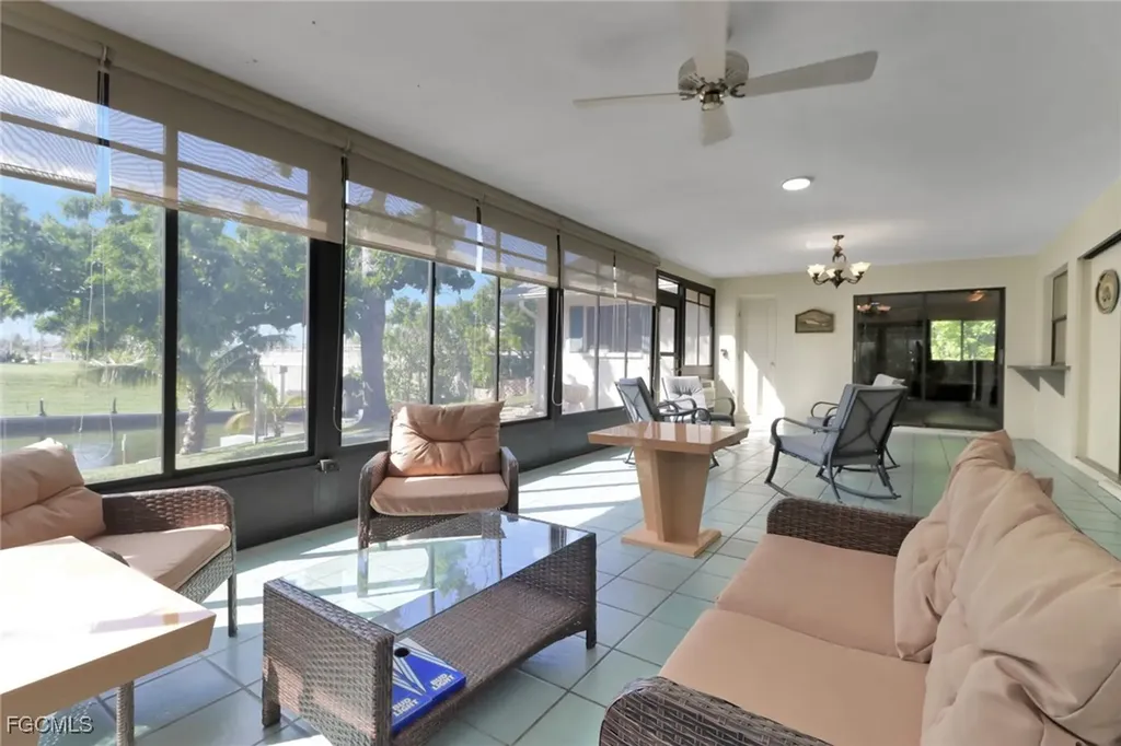 4800 SW 12th Place Cape Coral FL 33914