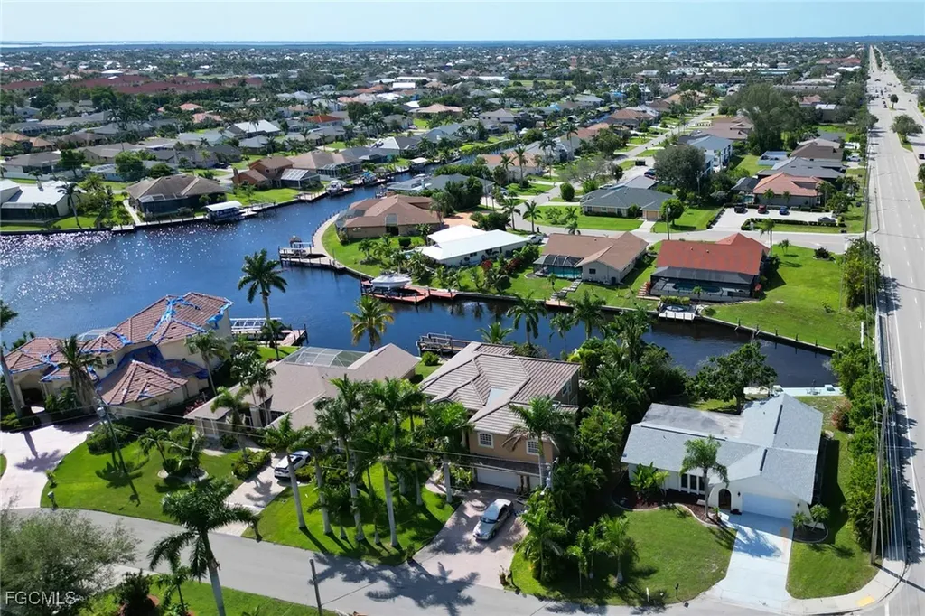 4800 SW 12th Place Cape Coral FL 33914
