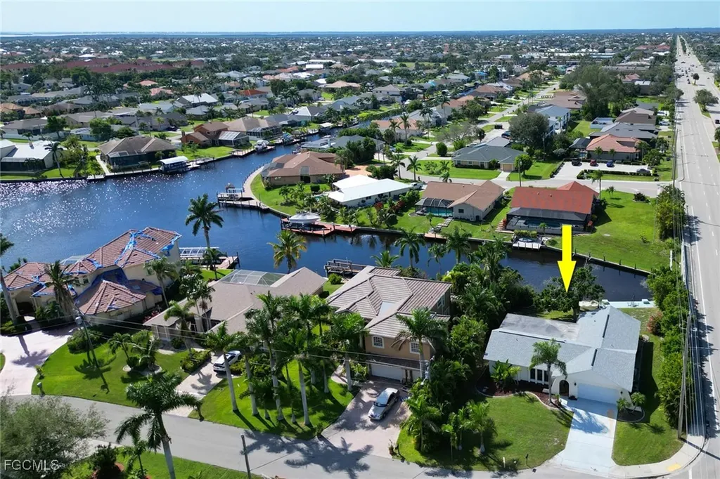 4800 SW 12th Place Cape Coral FL 33914