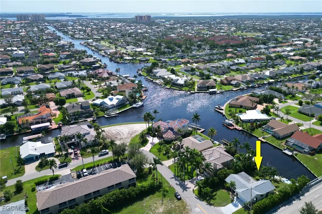 4800 SW 12th Place Cape Coral FL 33914
