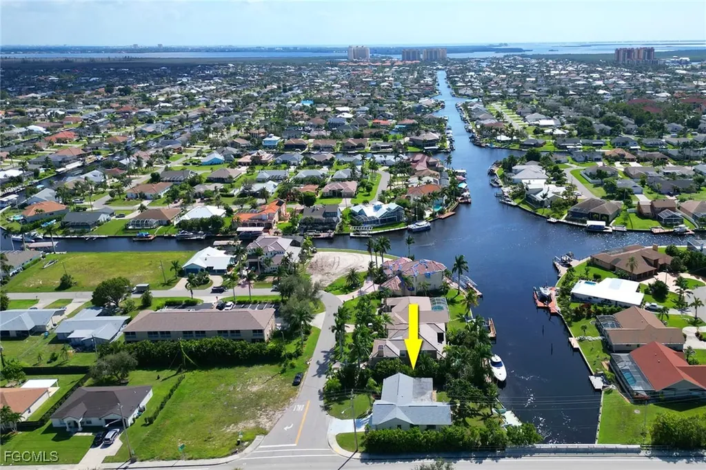 4800 SW 12th Place Cape Coral FL 33914