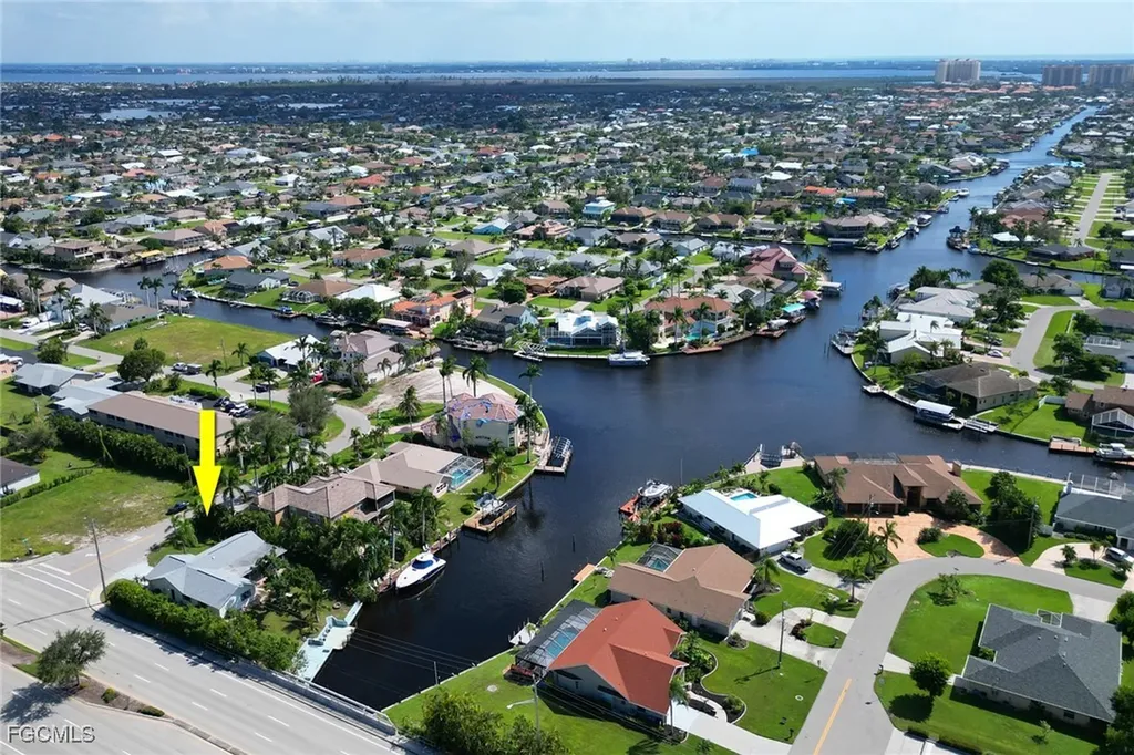 4800 SW 12th Place Cape Coral FL 33914