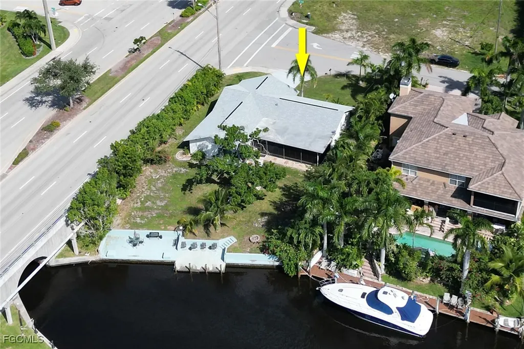 4800 SW 12th Place Cape Coral FL 33914