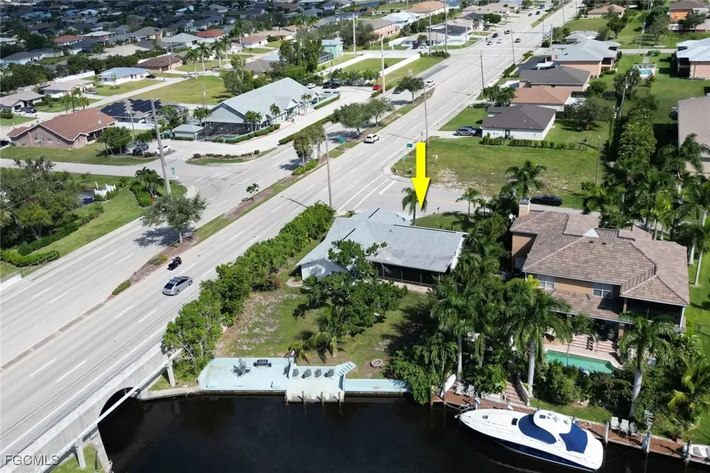 4800 SW 12th Place Cape Coral FL 33914