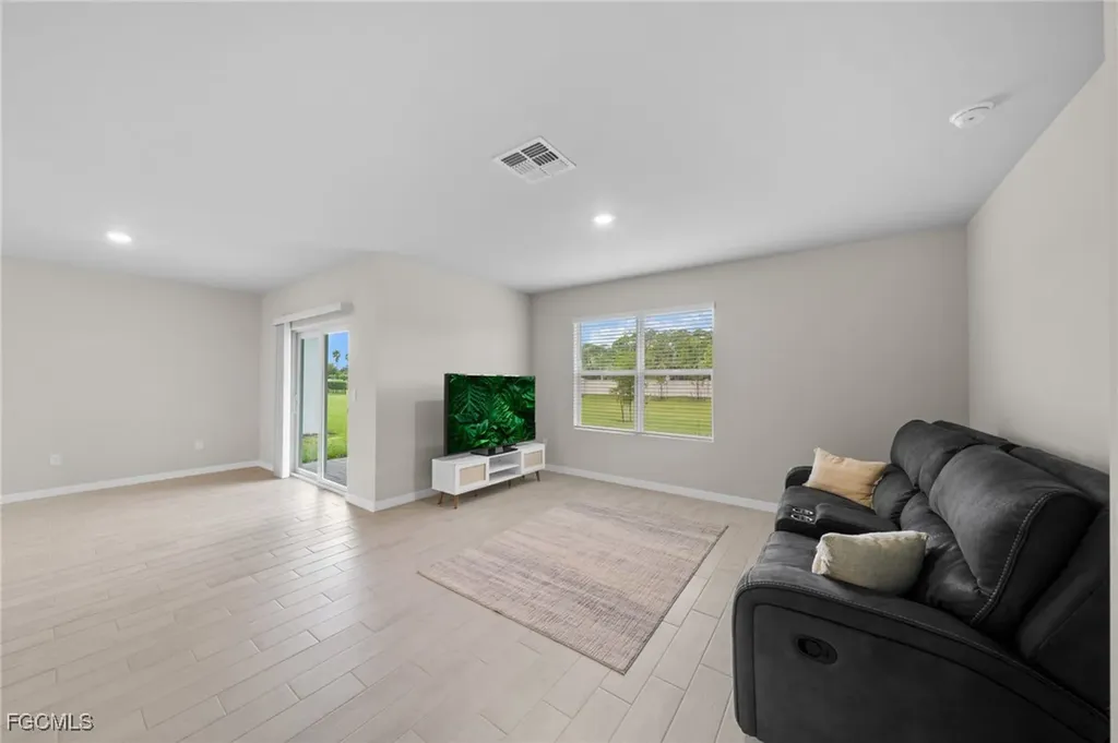 2965 Ernest Way Fort Myers FL 33905