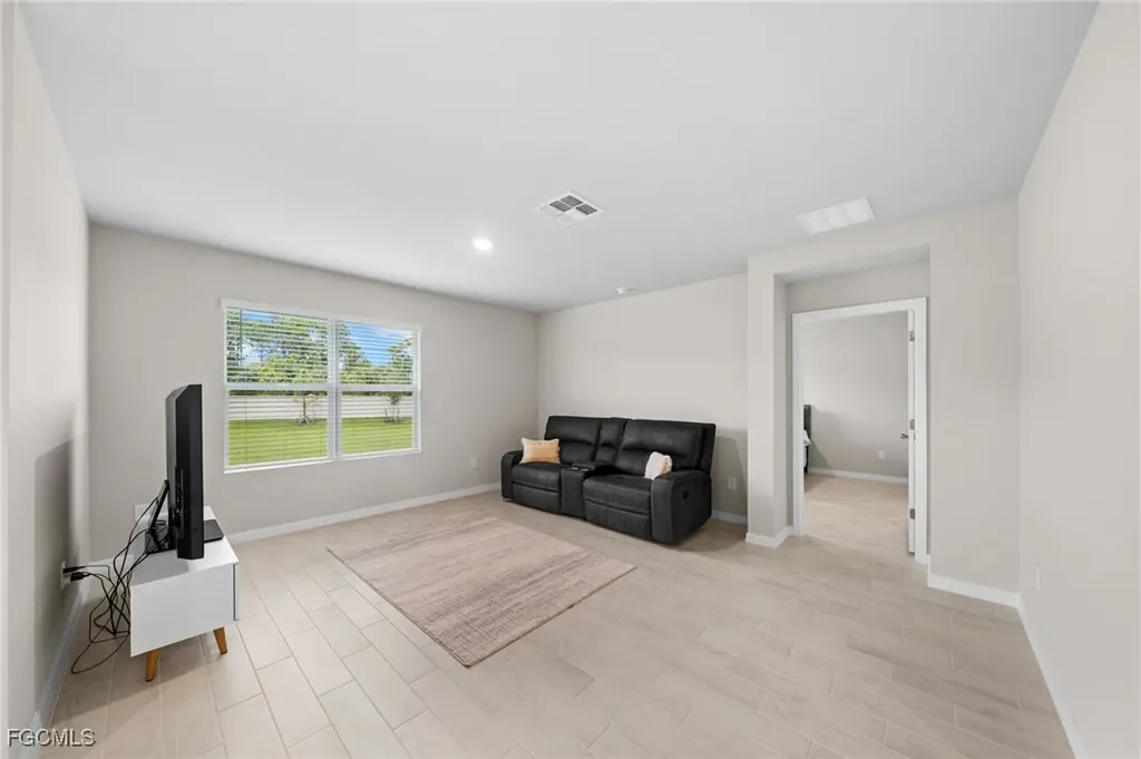 2965 Ernest Way Fort Myers FL 33905
