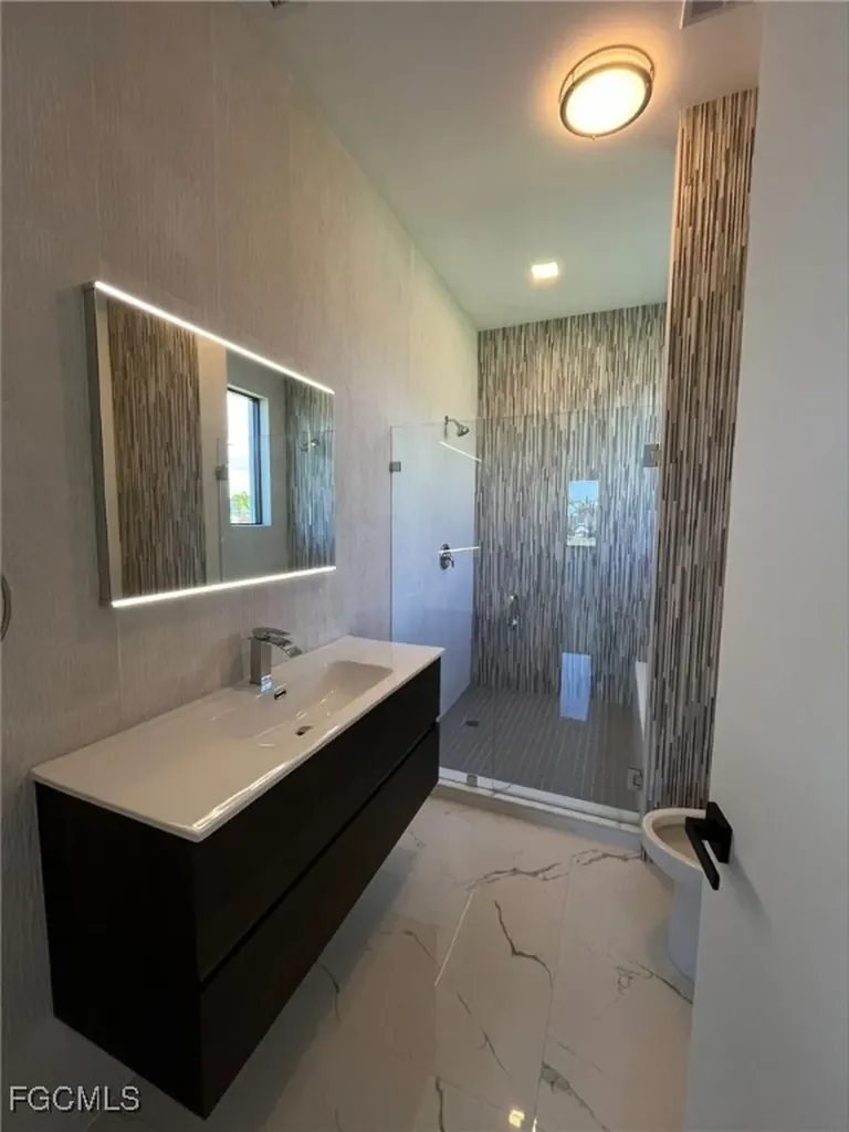 2716 NW 22nd Street Cape Coral FL 33993