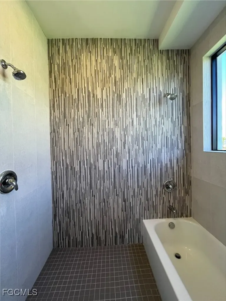 2716 NW 22nd Street Cape Coral FL 33993