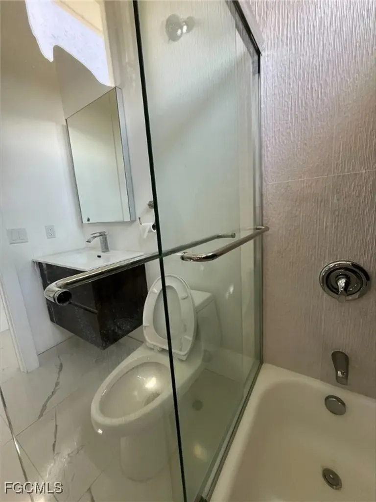 2716 NW 22nd Street Cape Coral FL 33993